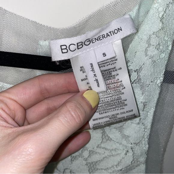 BCBGeneration light mint green floral lace and sheer mesh crop top Small - Picture 4 of 5